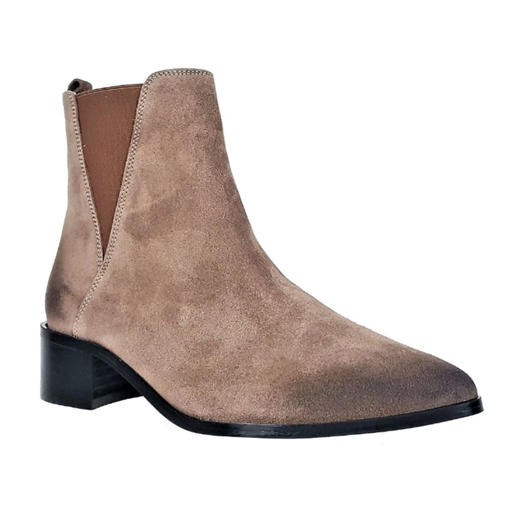 Rebels Rally 2 Chelsea Boot Suede Size 8